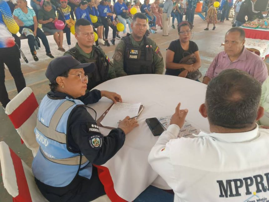 Policía