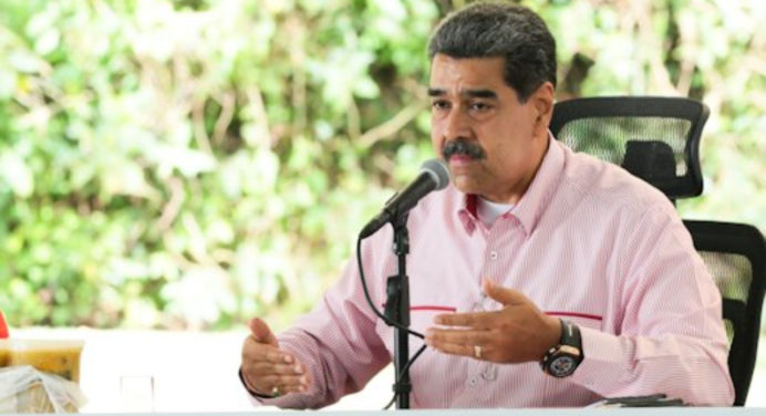 Presidente Maduro firma ley que ordena 30 años de cárcel para promotores de sanciones