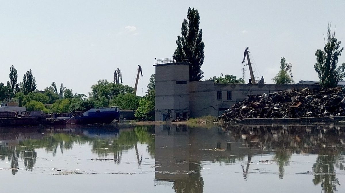 Ukraine warns of flood risk after Russian attack on a dam in Donetsk