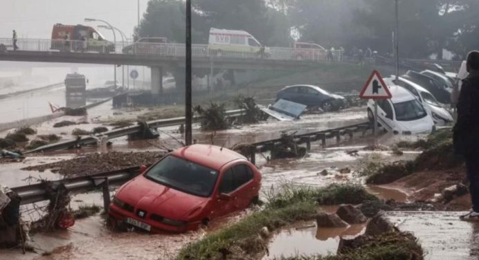 Un colombiano fallecido y 32 desaparecidos tras el temporal en Valencia, España