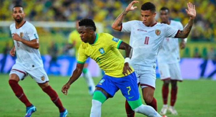 Vinícius saldrá en el 11 titular de Brasil contra Venezuela en el Monumental de Maturín