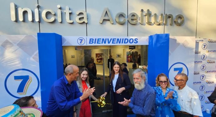 Ana Fuentes inauguró Edición 36 del Salón Nacional de Artes 7 de diciembre