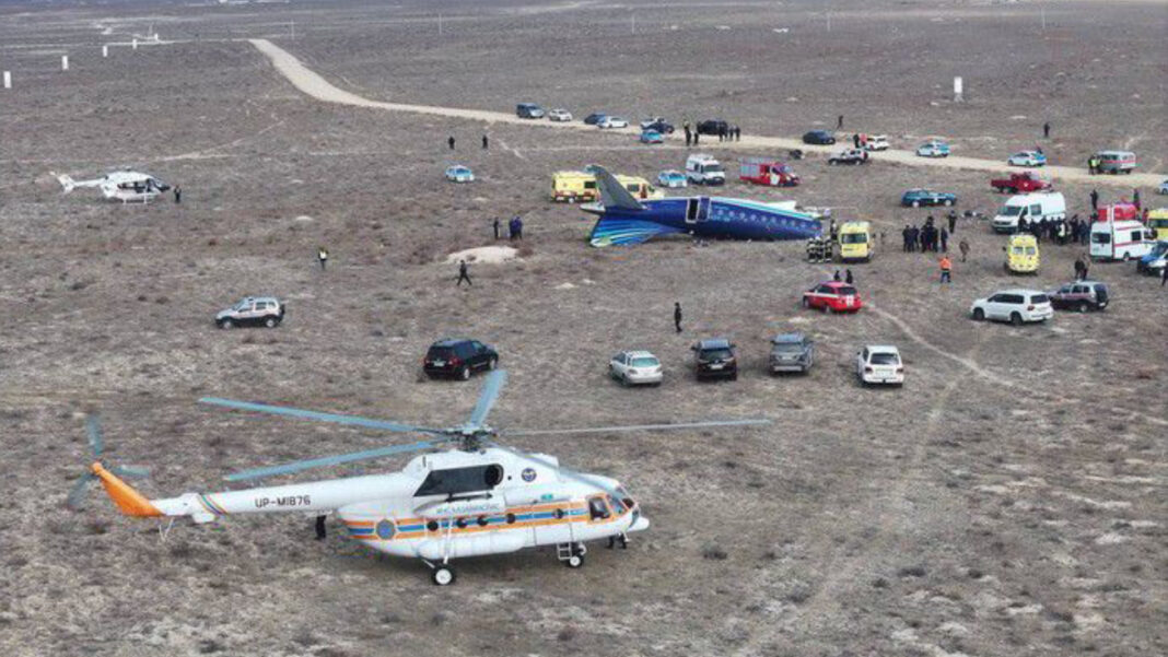 Ascienden a 32 los supervivientes en accidente aéreo en Kazajistán