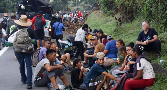 Caravana de migrante avanza por el sur de México ignorando lo dicho por Trump y Sheinbaum