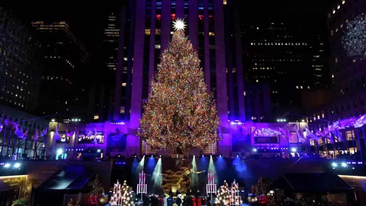 Encienden las luces del árbol de Navidad del Centro Rockefeller de Nueva York (+VIDEO)