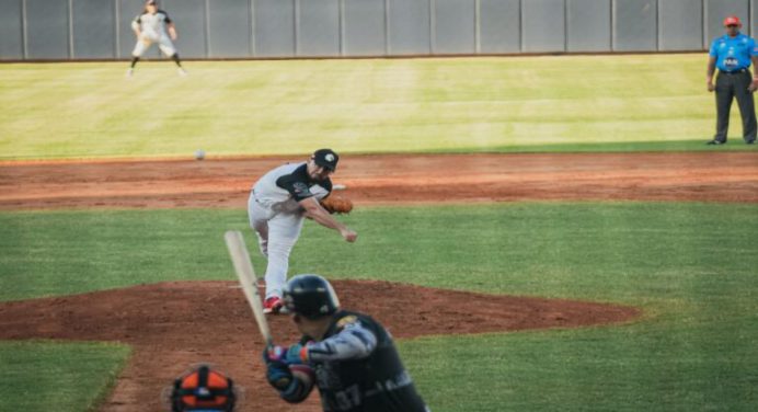 Leones y Águilas dividieron honores en el marco del Juego Naranja de la LVBP