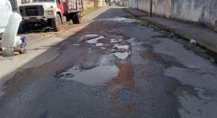 Vecinos del sector El Silencio claman por el asfaltado de las calles