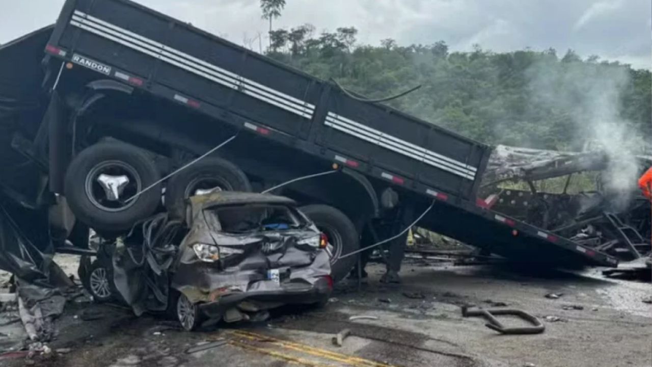 Mueren al menos 22 personas en un accidente de autobús en Brasil (+VIDEO)