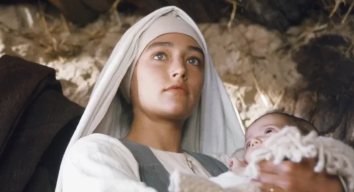 Murió a los 73 años Olivia Hussey, actriz que encarnó a María en Jesús de Nazareth