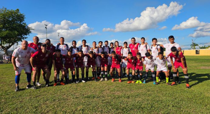 Niños de Jusepín participan en clínica de fútbol dictada por exvinotintos