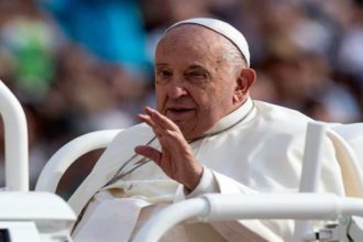 El papa avanza en su recuperación