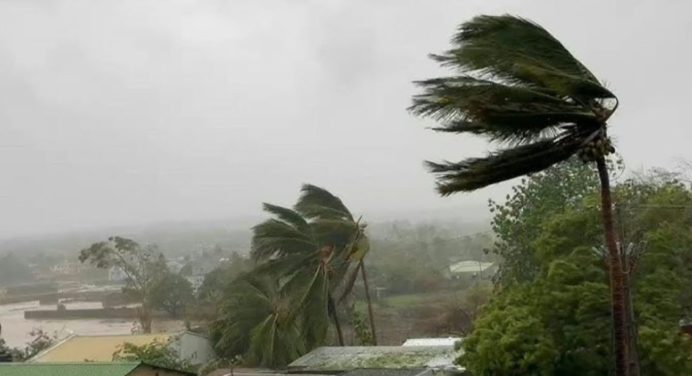 Suben a 34 los muertos por el ciclón Chido en el norte de Mozambique