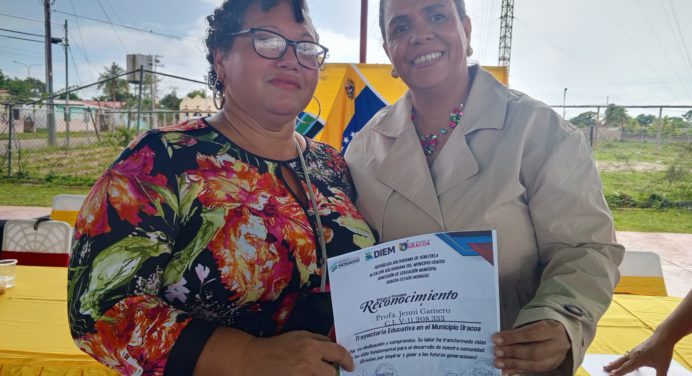 Alcaldía de Uracoa reconoce la labor y dedicación de 96 docentes