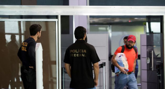 Brasil pide explicaciones a EEUU tras malos tratos a migrantes