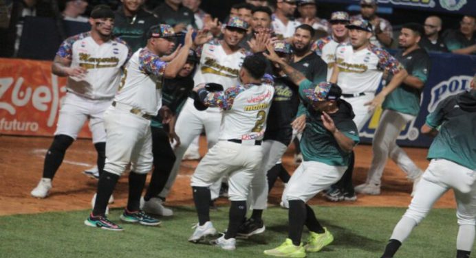Bravos de Margarita empató a Cardenales en lo más alto 