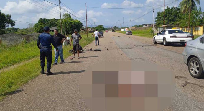 Dos muertos tras choque entre moto y camión en Pueblo Nuevo II