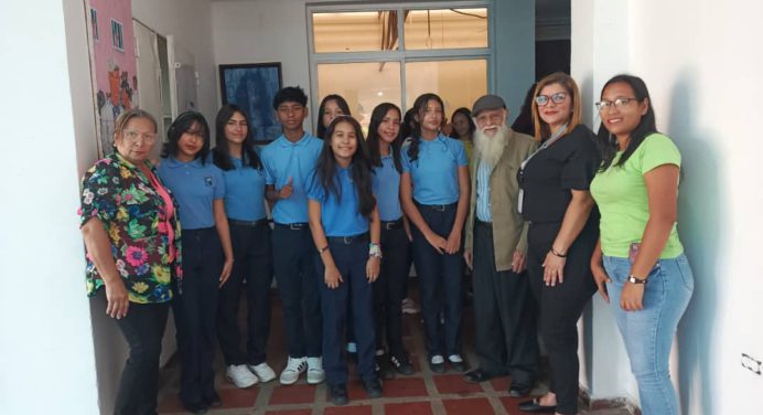 Estudiantes de Maturín conocen obras del Salón 7 de diciembre