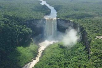 primer gobernador de la Guayana Esequiba