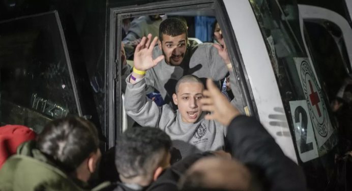 Israel anuncia que liberará a 90 presos palestinos en el cuarto Canje para este sábado