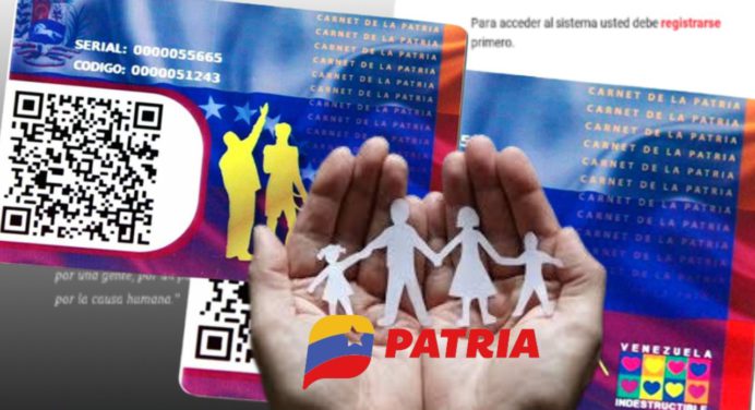 Jefa de familia mira los nuevos montos de Hogares de la PATRIA Ene-2025