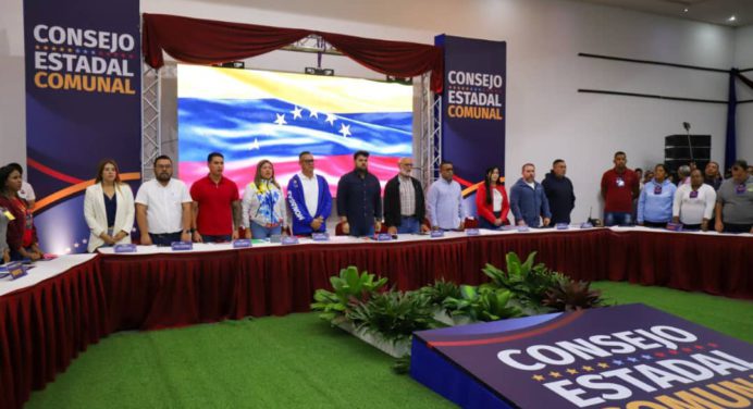 Luna constituyó en Monagas el primer Consejo Estadal Comunal del país