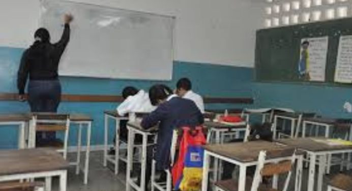 Ministerio de Educación confirma el regreso a clases luego de las vacaciones navideñas