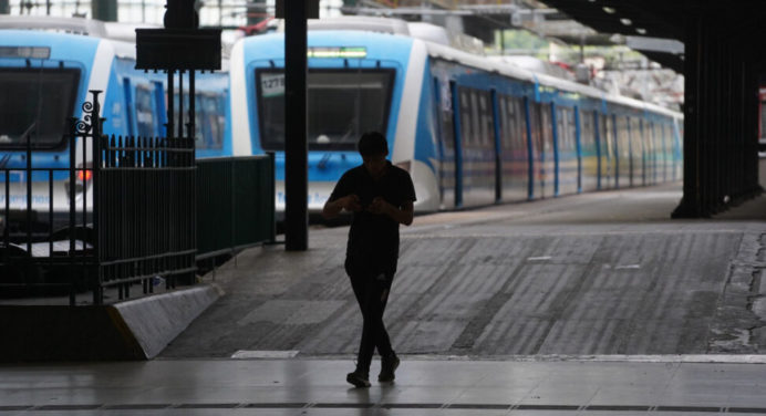 Paro de transporte ferroviario afecta a más de un millón de personas en Buenos Aires