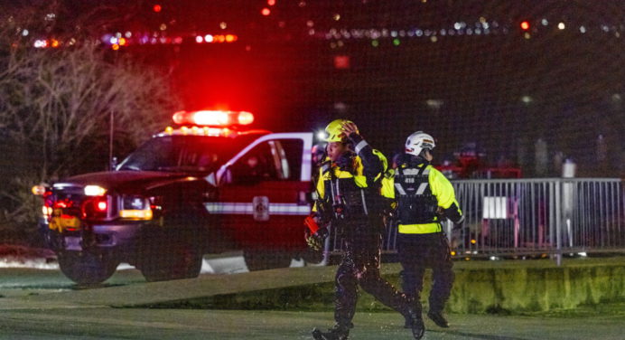 Tragedia: Recuperan 30 cuerpos del accidente aéreo en Washington
