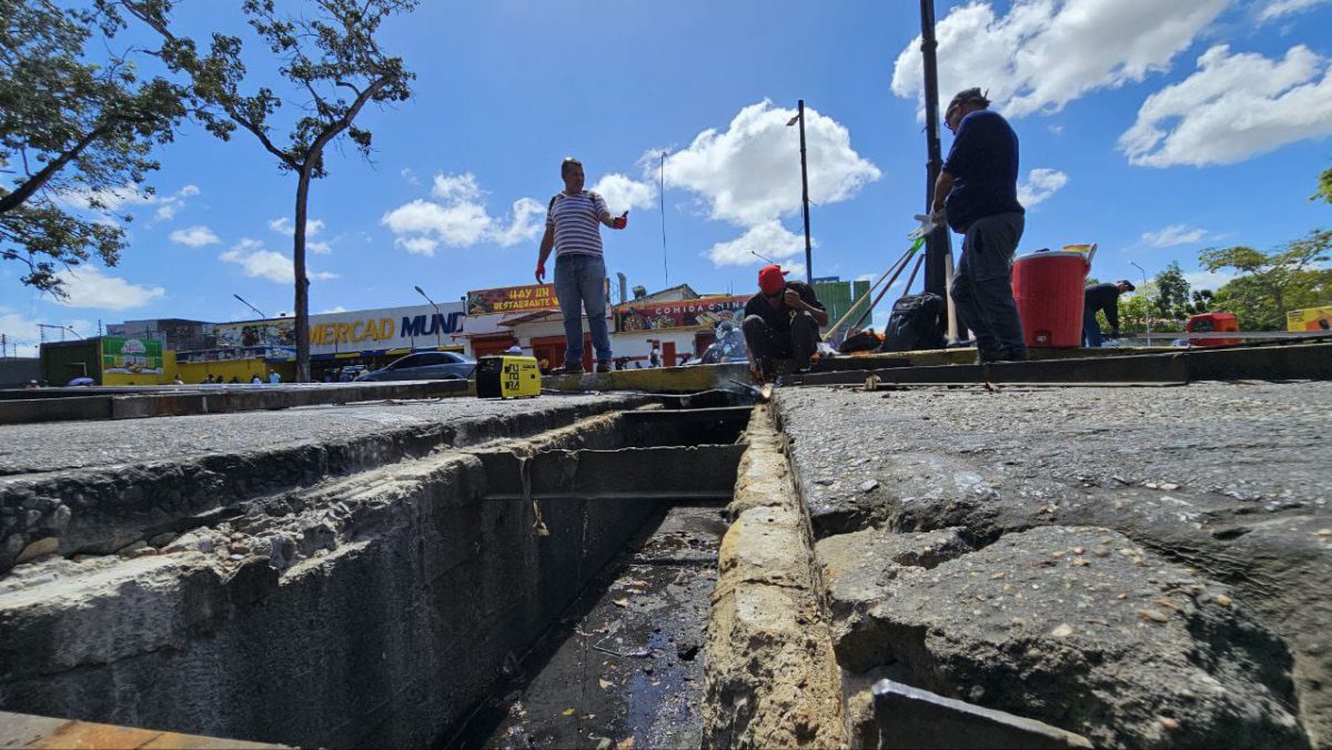 Reparan alcantarillas de la avenida Bolívar 3 reparan alcantarillas de la avenida bolivar laverdaddemonagas.com alcantarilla3
