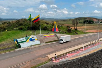 Venezuela reabre frontera con Brasil