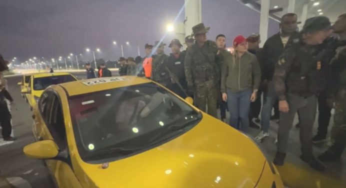 Venezuela restablece el paso fronterizo con Colombia tras el cierre del fin de semana