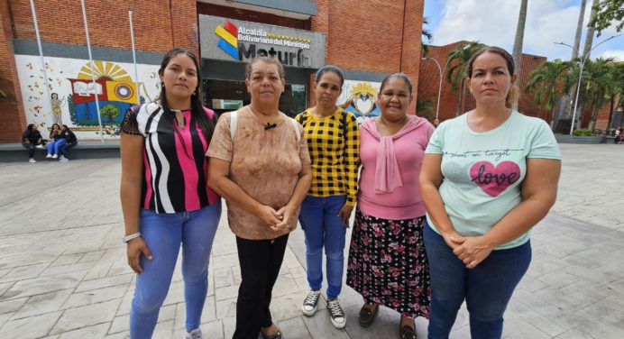 Alcaldesa de Maturín entregó financiamiento a tres proyectos de la consulta popular