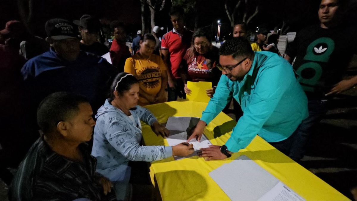 alcaldesa de maturin entrego financiamiento a tres proyectos de la consulta popular laverdaddemonagas.com financiamiento3