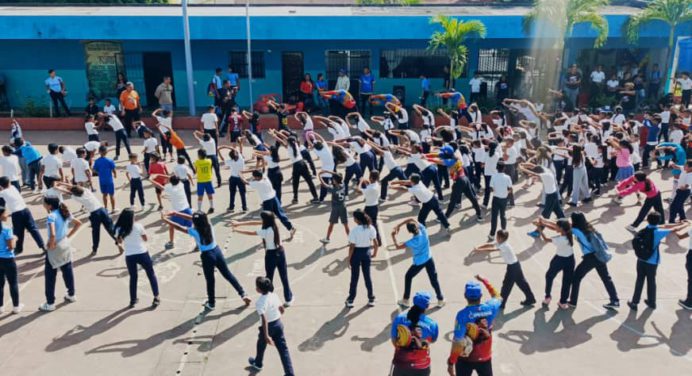 Alcaldía llevó diversión al liceo Antonio José de Sucre en Maturín
