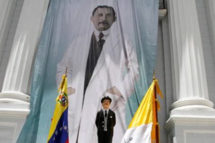 elevar la reliquia