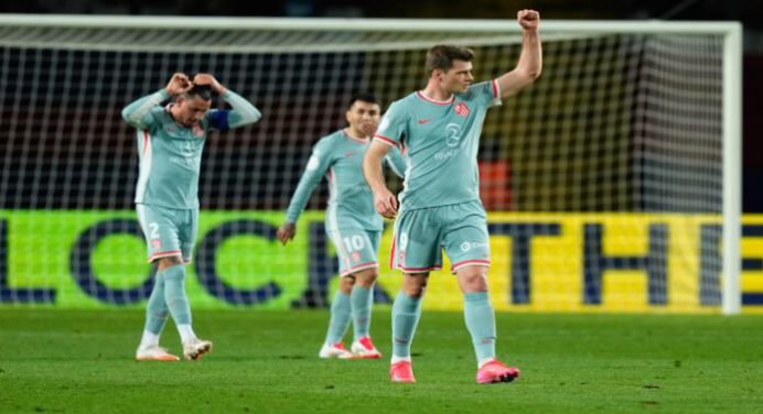 Atlético de Madrid le arrebató el triunfo al Barca sobre el final