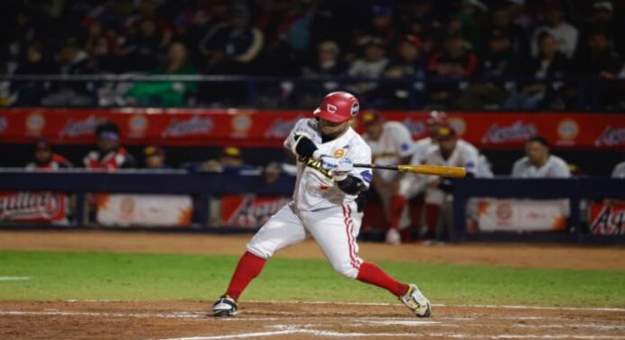 Cardenales no pudo dar la estocada final y cayó ante Dominicana