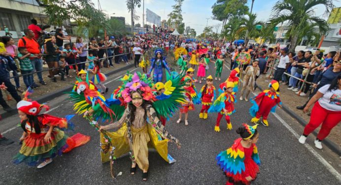 Desfile Escolar dio inicio a La Fiesta Grande de Oriente (+video)
