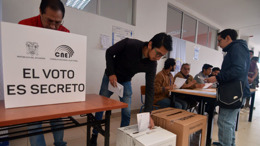 Ecuador 2025: Más del 55% del padrón electoral ya ha votado