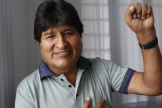 Evo Morales anuncia su candidatura
