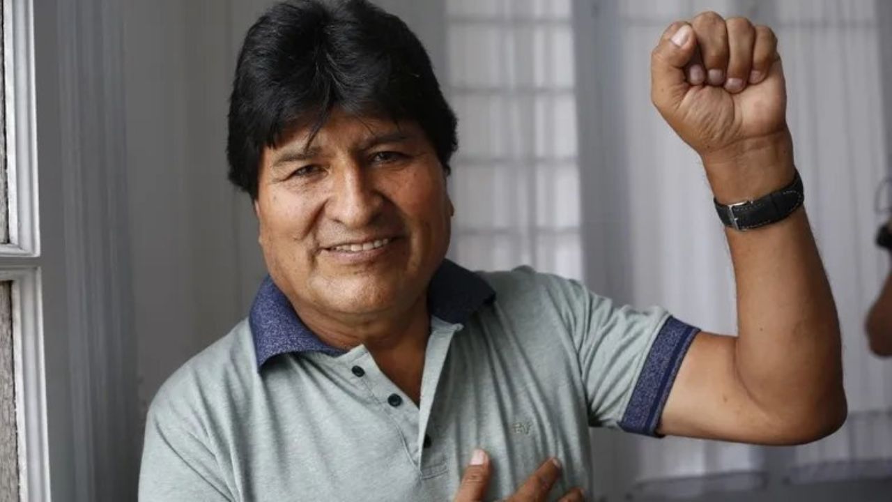 Evo Morales anuncia su candidatura