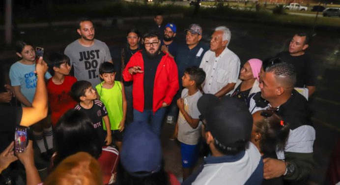 Gobernador Ernesto Luna inicia recuperación de la cancha La Chivita