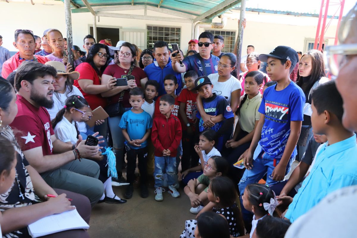 Luna asumió en La Pica compromisos en servicios públicos, deporte, educación y salud 2 luna asumio en la pica compromisos en servicios publicos deporte educacion y salud laverdaddemonagas.com la pica2