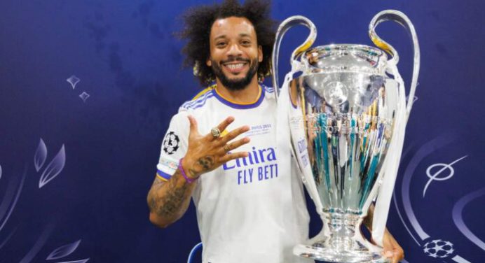 Marcelo anunció que se retira del fútbol