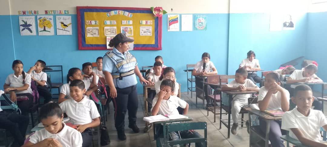 mas de 6 mil estudiantes reciben orientacion preventiva laverdaddemonagas.com orientacion2
