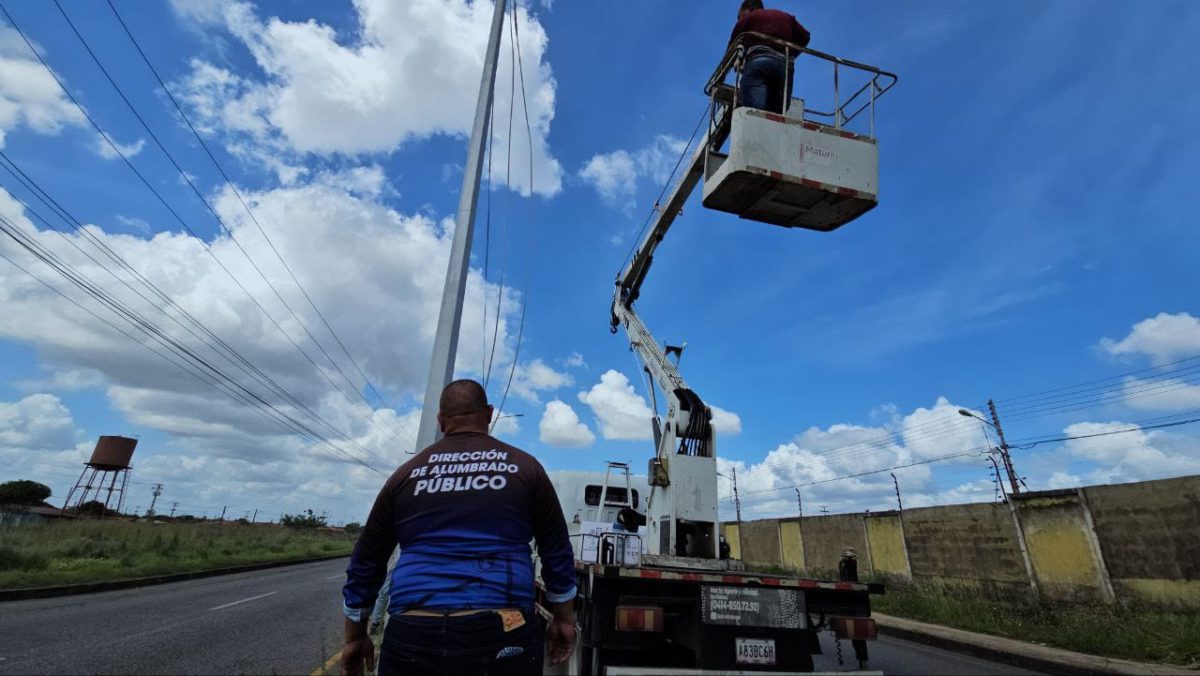 maturin brilla sustituyo luminarias en 31 sectores del municipio laverdaddemonagas.com alumbrado4