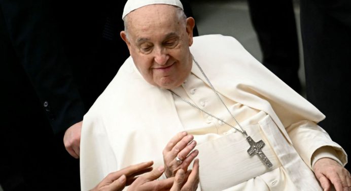 Salud del papa Francisco: Pasó una noche tranquila y está descansando