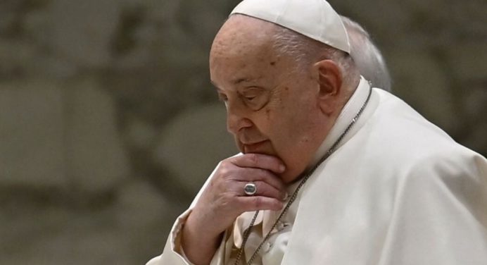 Salud del papa Francisco: sigue presentando una leve mejoría