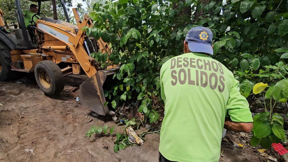 saneamiento en 21 sectores de la parroquia de san vicente por el gobierno local laverdaddemonagas.com desechos2