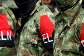 Tres soldados colombianos